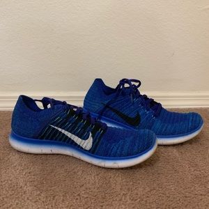 Women’s Nike Free RN Flyknit Shoes Size 11